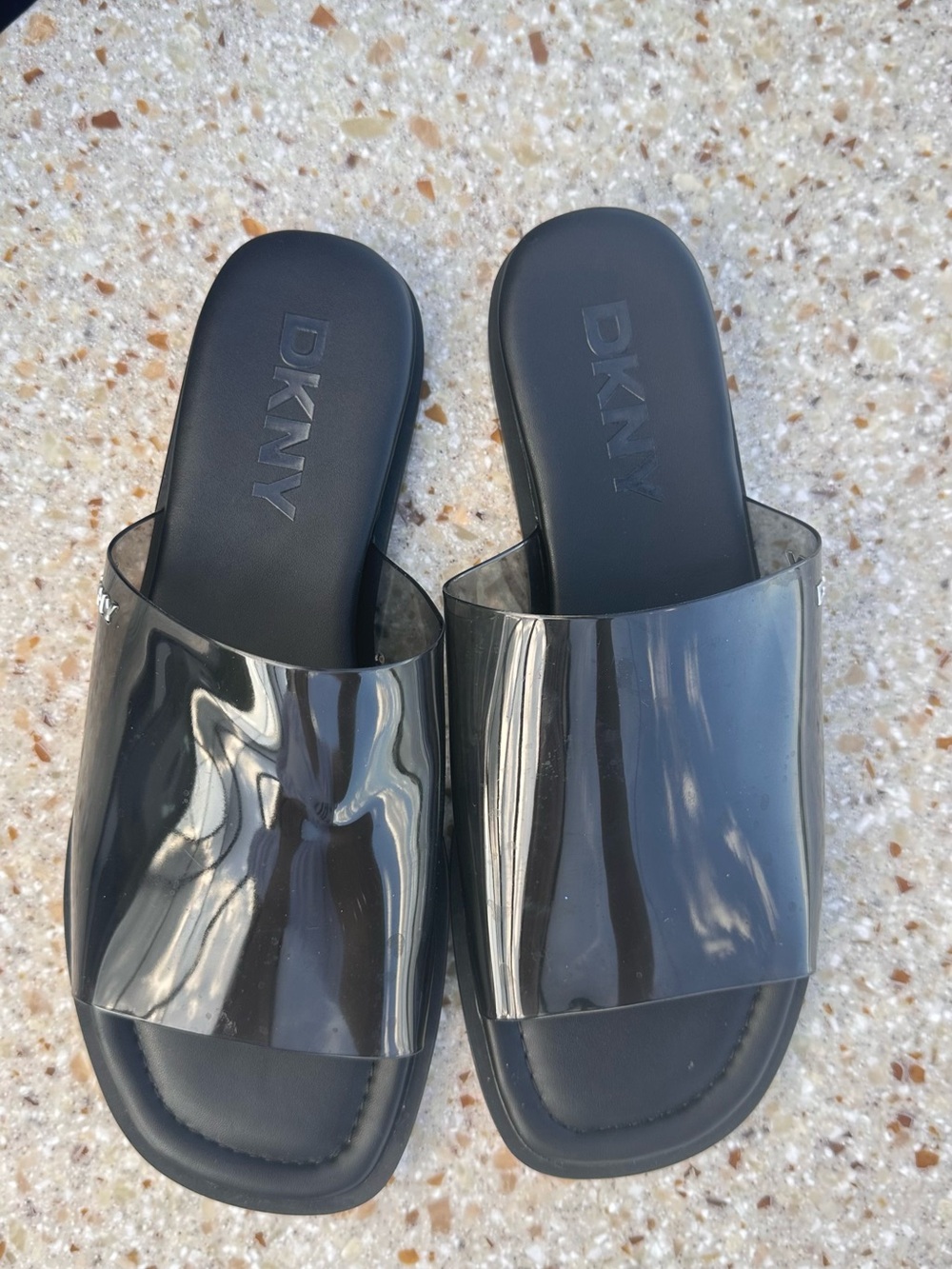 DKNY Slide Cataline sandals size 8M
